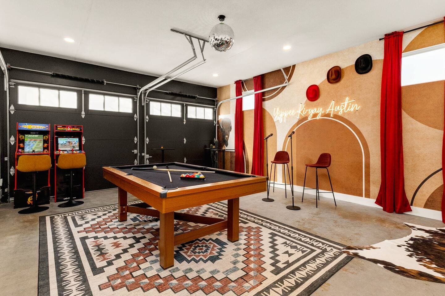 Disco game room
